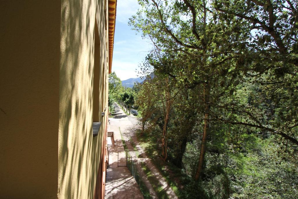 Alberg Roques Blanques Ribes De Freser Zimmer foto